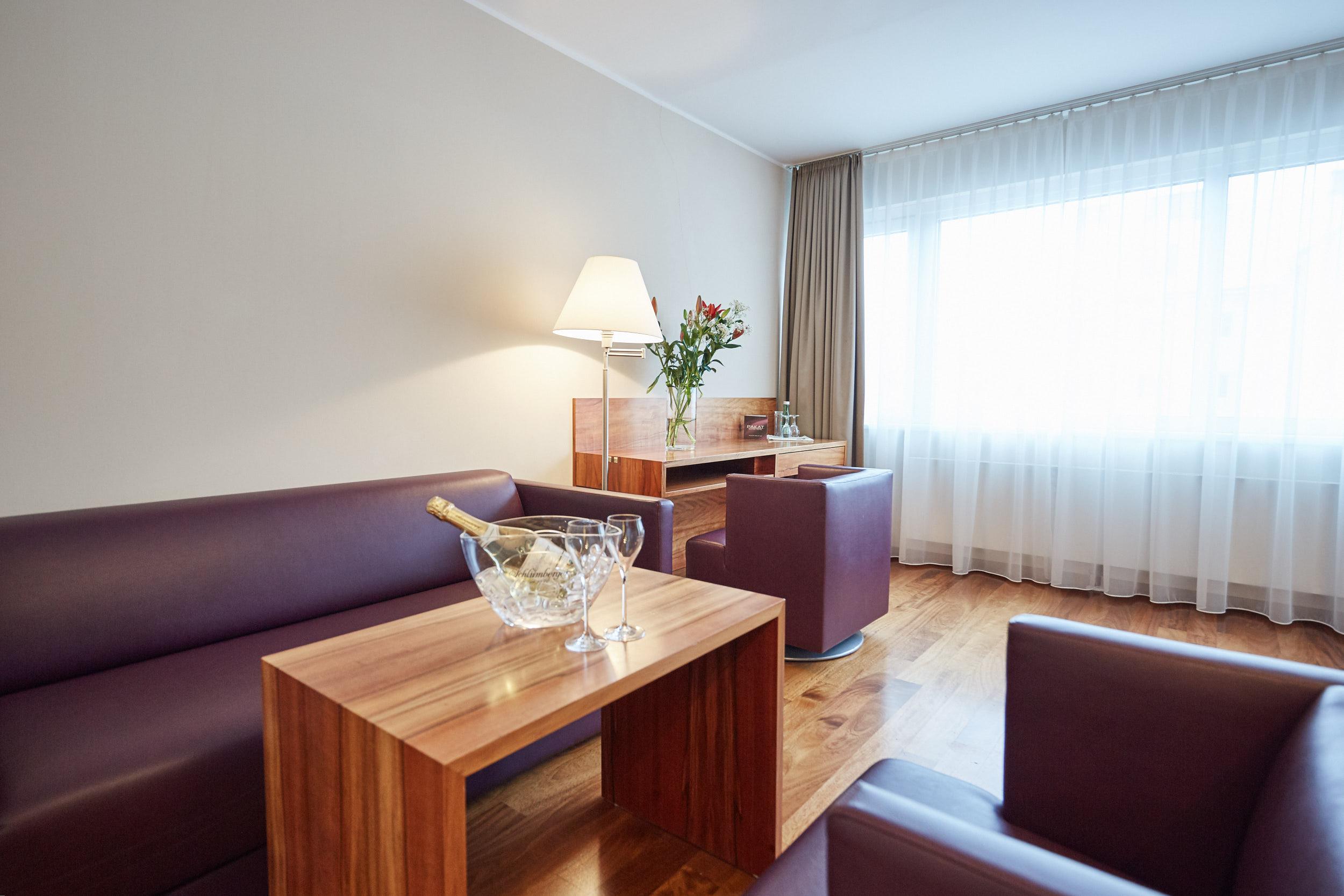 Pakat Suites Vienna Exterior photo