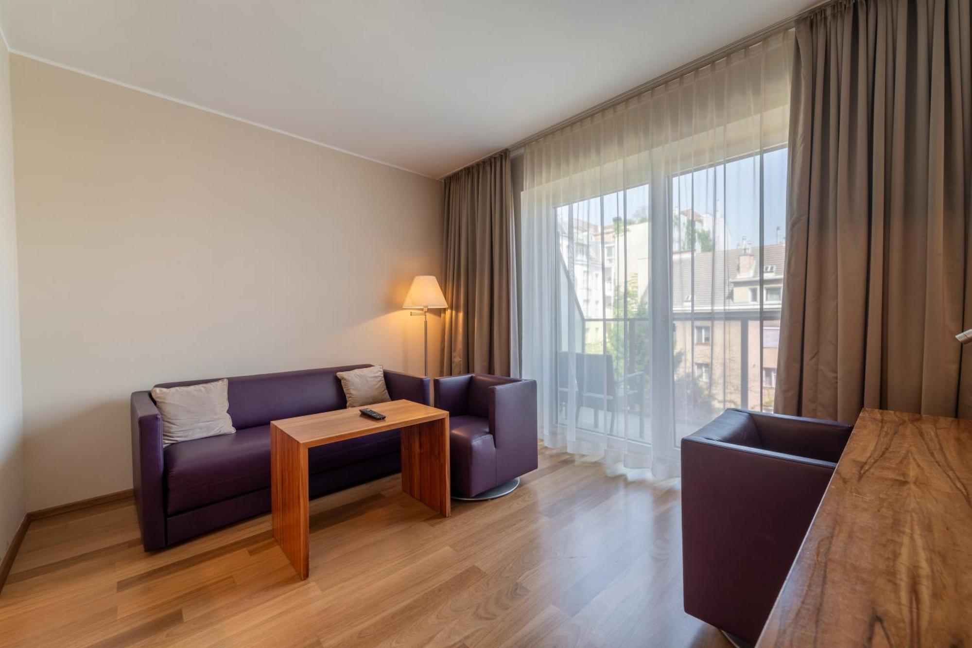 Pakat Suites Vienna Exterior photo